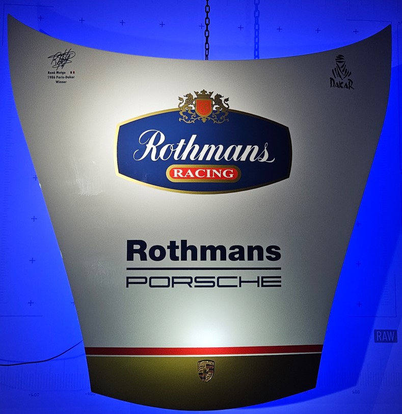 Rothmans Porsche egyedi motorháztető dekoráció